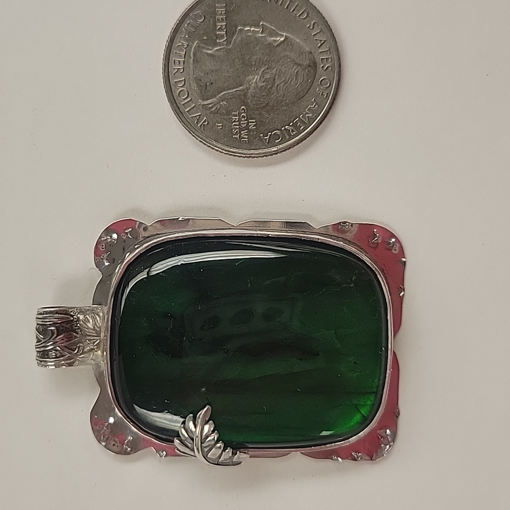 Pendant - Picture 2 of 3
